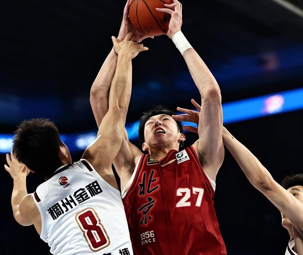 包含CBA常规赛赛后再迎强敌；多伦多猛龙单刀错失；主帅态度：态度坚定；临场指挥获称赞的词条