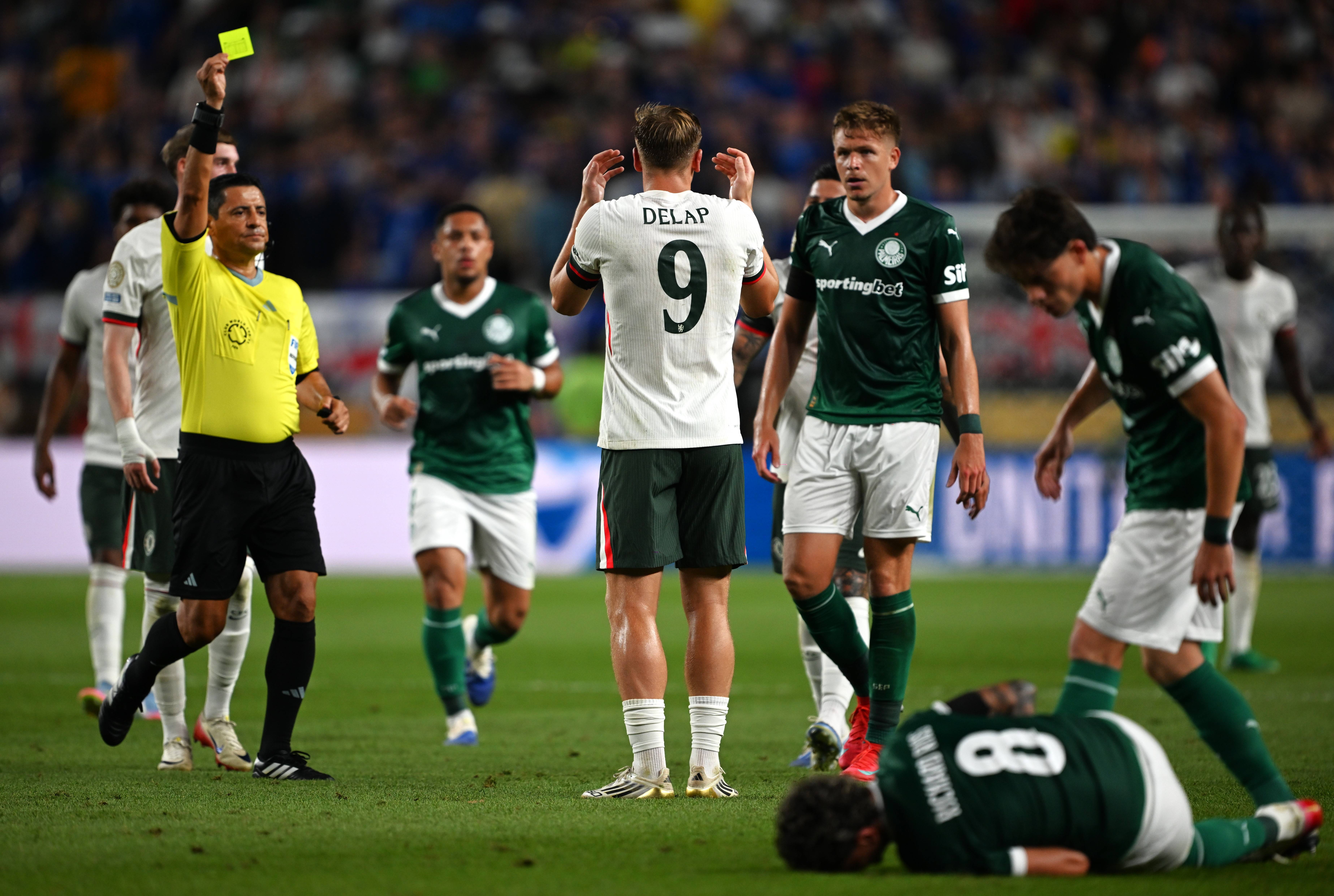 切尔西训练开放日，赛后状态回暖引欢呼，足总杯在即，年轻球员得到机会的简单介绍