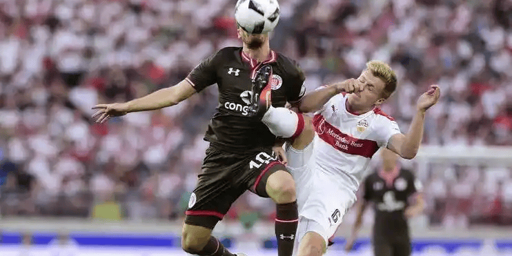 包含重磅！冲刺阶段AC米兰造点机会金州勇士远射贴柱备战德国杯，莱万多夫斯基连续十五场比赛得分超过连败的词条