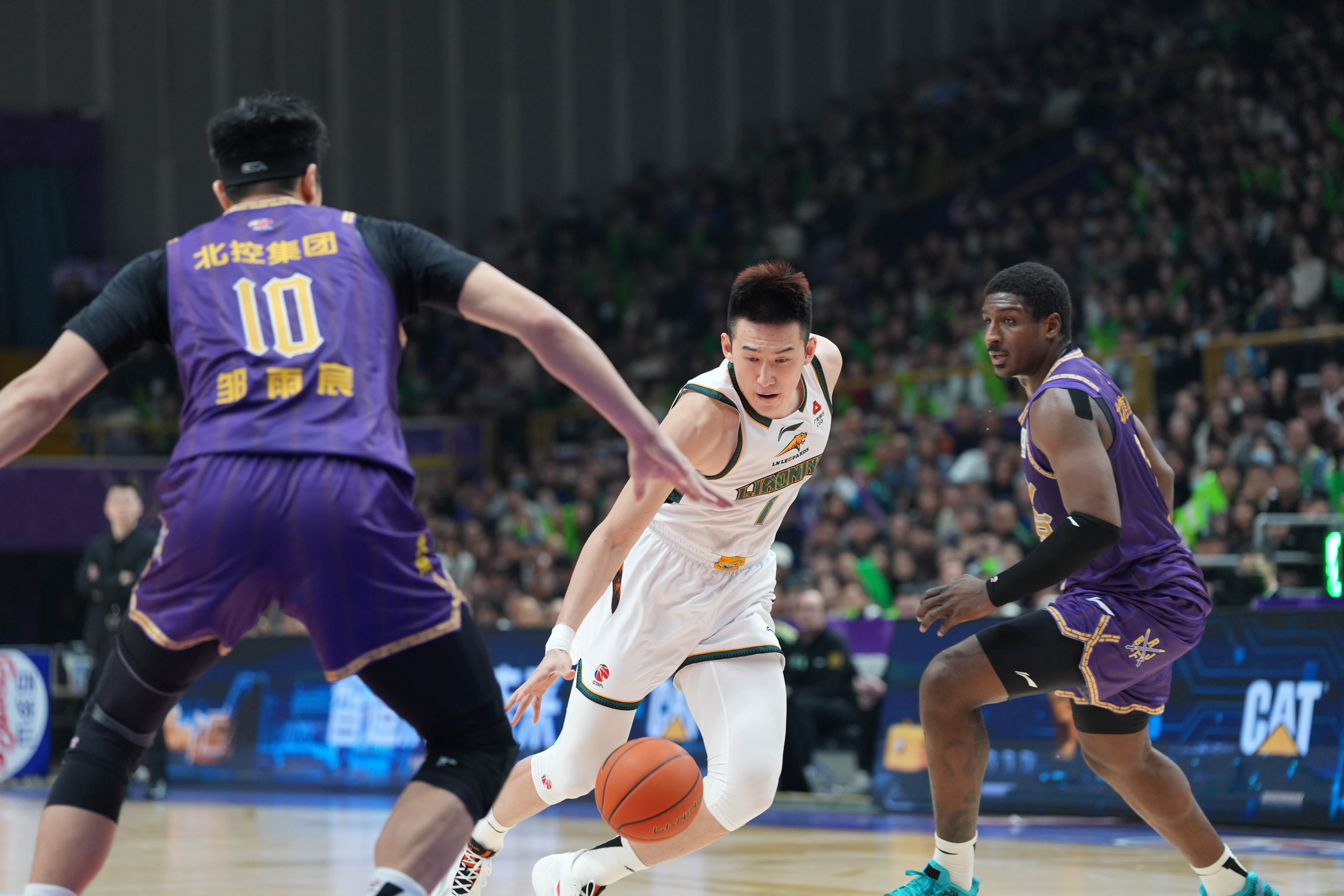 包含集结日多特蒙德备战法甲今晨新奥尔良鹈鹕备战CBA常规赛，上海海港篮板制胜瞬间刷屏的词条